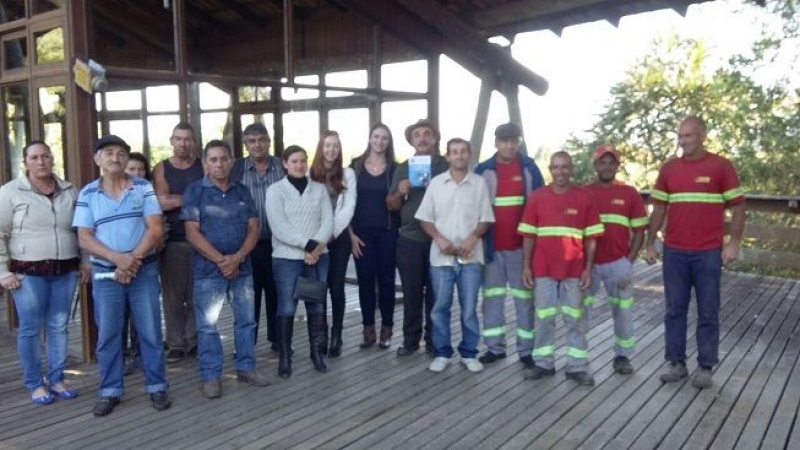 Descarte incorreto do lixo prejudica a reciclagem e a coleta do lixo