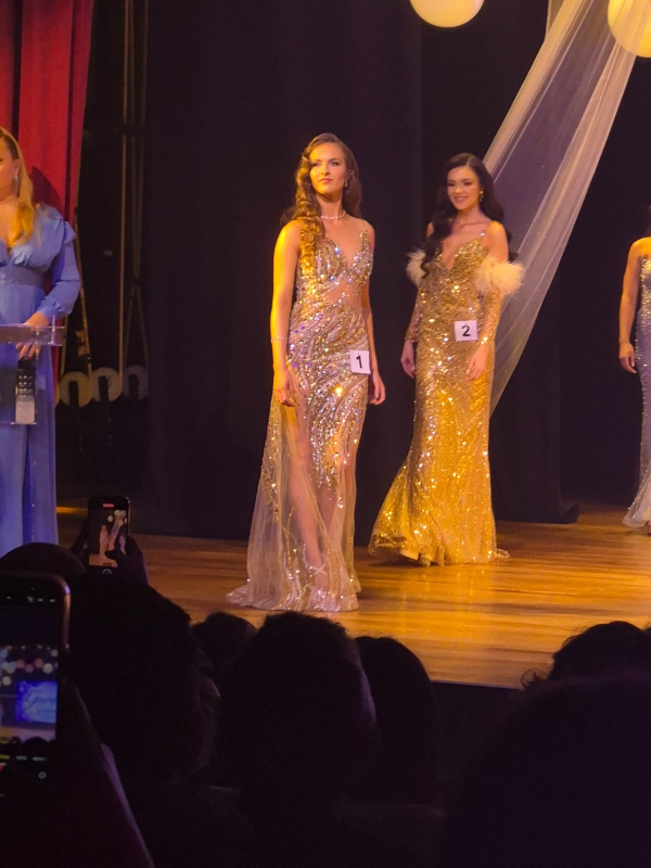 Miss Balsa Nova 2026 conquista título de Garota Sensação do Paraná